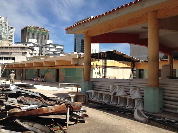 A escola durante as obras e intervenções. (Crédito: Divulgação/DEER-MG)